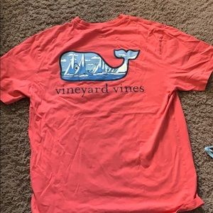 Vineyard vines t shirt